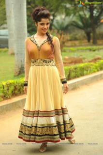 Piaa Bajpai feet photo 7