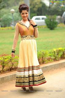 Piaa Bajpai feet photo 2