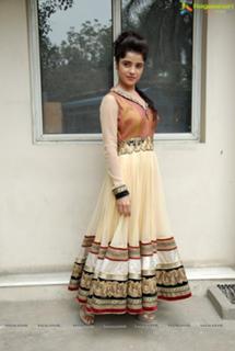 Piaa Bajpai feet photo 17