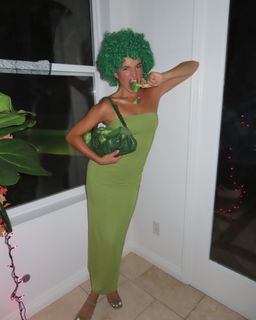 Pierson Wodzynski feet photo thumbnail