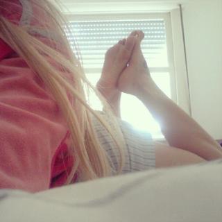 Pietra Príncipe feet photo thumbnail