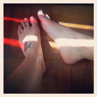 Pietra Príncipe feet photo thumbnail