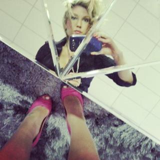 Pietra Príncipe feet photo thumbnail