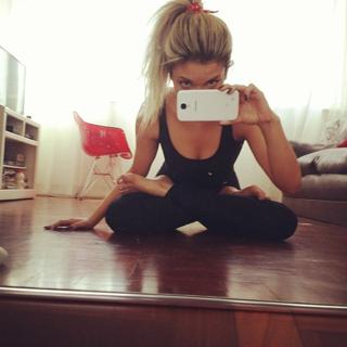 Pietra Príncipe feet photo thumbnail