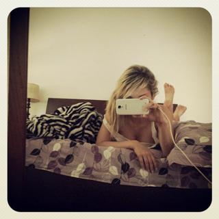 Pietra Príncipe feet photo thumbnail