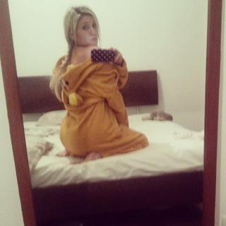 Pietra Príncipe feet photo thumbnail