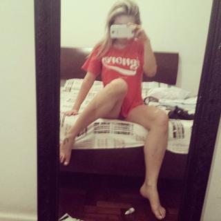 Pietra Príncipe feet photo thumbnail