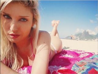 Pietra Príncipe feet photo thumbnail