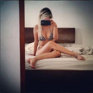 Pietra Príncipe feet photo thumbnail