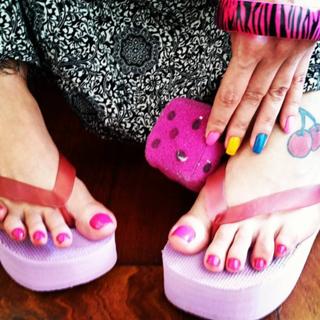 Pietra Príncipe feet photo thumbnail