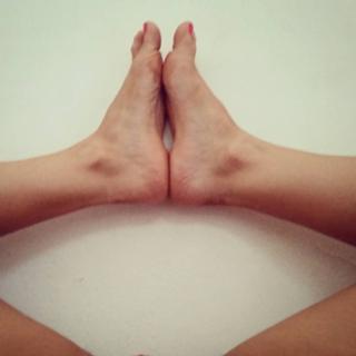 Pietra Príncipe feet photo thumbnail