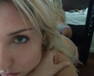 Pietra Príncipe feet photo thumbnail