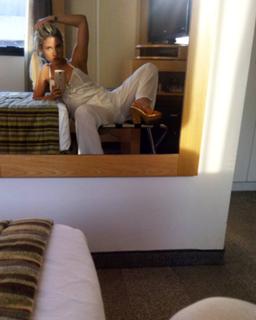 Pietra Príncipe feet photo thumbnail