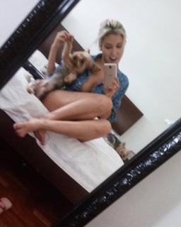 Pietra Príncipe feet photo thumbnail