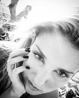 Pietra Príncipe feet photo thumbnail