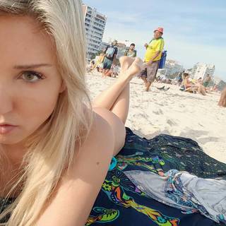 Pietra Príncipe feet photo thumbnail