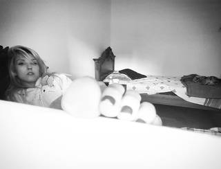 Pietra Príncipe feet photo thumbnail