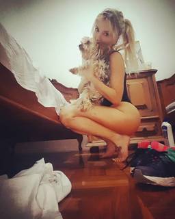 Pietra Príncipe feet photo thumbnail