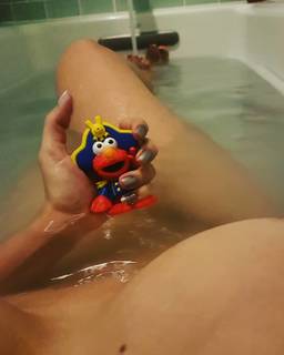 Pietra Príncipe feet photo thumbnail