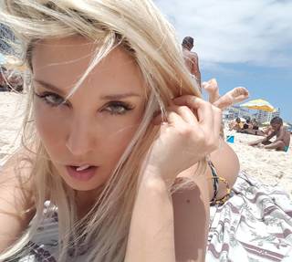 Pietra Príncipe feet photo thumbnail