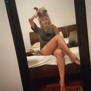 Pietra Príncipe feet photo thumbnail