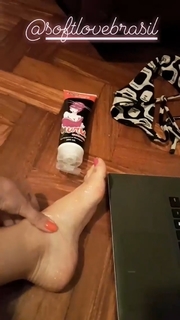 Pietra Príncipe feet photo thumbnail