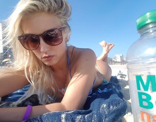 Pietra Príncipe feet photo thumbnail