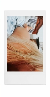 Pietra Príncipe feet photo thumbnail