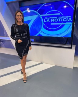 Pilar Núñez feet photo 8