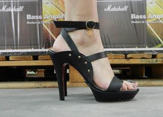 Pilar Rubio feet photo thumbnail