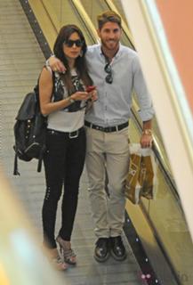 Pilar Rubio feet photo thumbnail