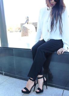 Pilar Rubio feet photo thumbnail