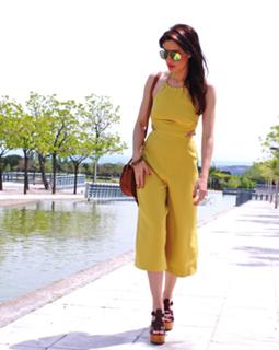 Pilar Rubio feet photo thumbnail