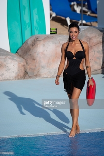 Pilar Rubio feet photo thumbnail