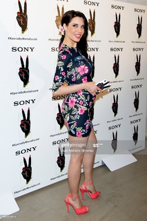 Pilar Rubio feet photo thumbnail