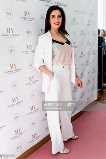 Pilar Rubio feet photo thumbnail