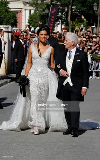 Pilar Rubio feet photo thumbnail