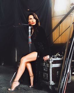 Pilar Rubio feet photo thumbnail