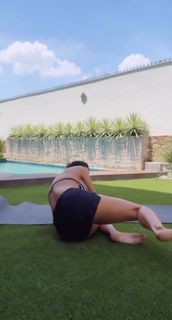 Pilar Rubio feet photo thumbnail