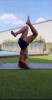 Pilar Rubio feet photo thumbnail