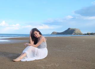 Pimchanok Leuwisetpaiboon feet photo 16