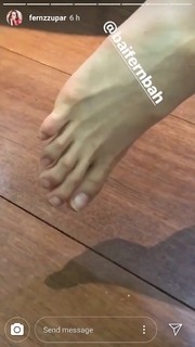 Pimchanok Leuwisetpaiboon feet photo 2