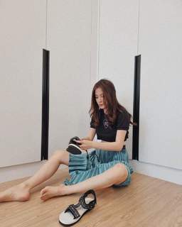 Pimchanok Leuwisetpaiboon feet photo 14