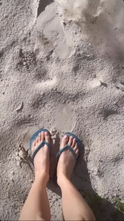 Pimchanok Leuwisetpaiboon feet photo 2