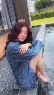 Pimchanok Leuwisetpaiboon feet photo 15
