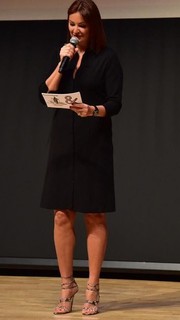 Pinar Altug feet photo thumbnail