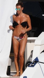 Pinar Altug feet photo thumbnail