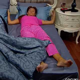 Pinar Altug feet photo thumbnail