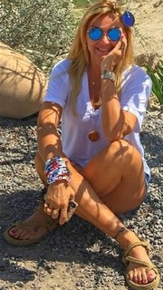 Pinar Altug feet photo thumbnail
