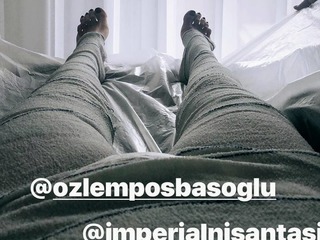 Pinar Altug feet photo thumbnail
